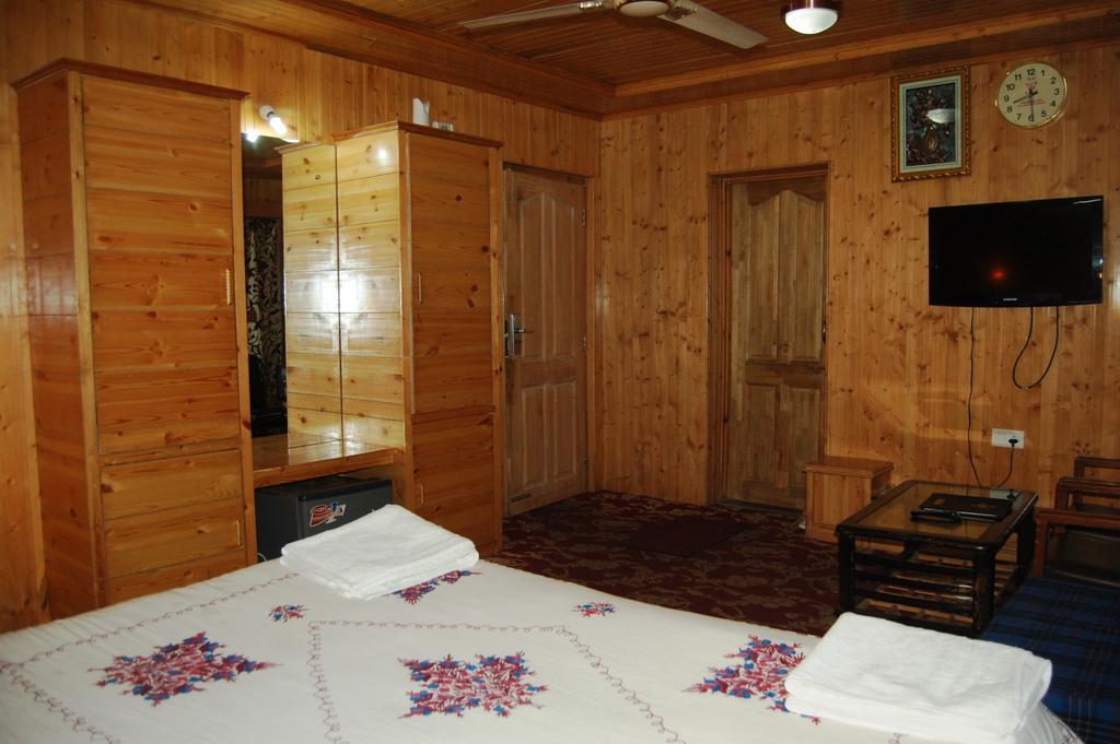 Hotel Paradise Inn Pahalgam Exterior photo