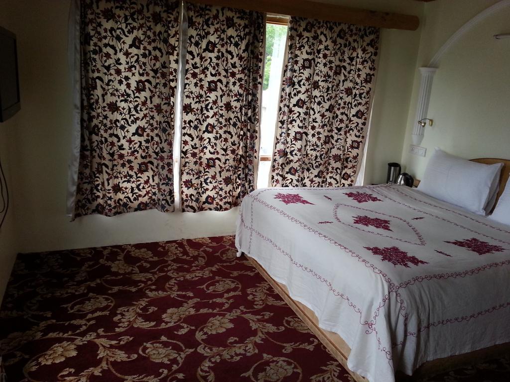 Hotel Paradise Inn Pahalgam Room photo