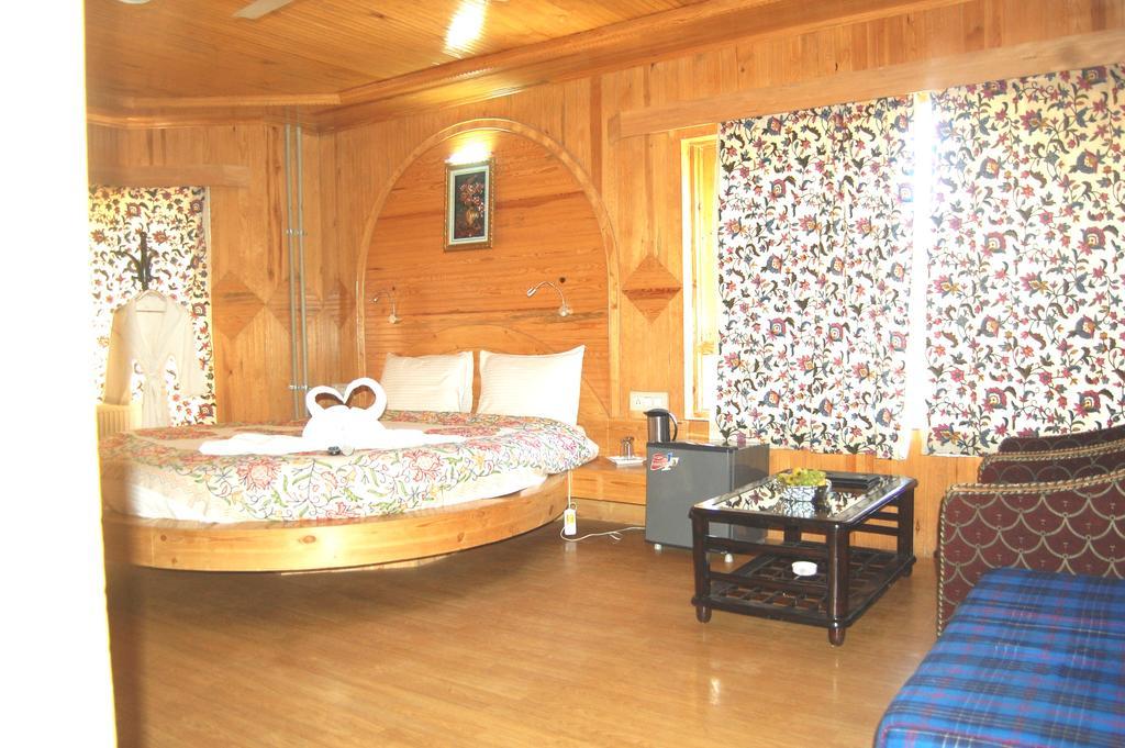 Hotel Paradise Inn Pahalgam Exterior photo