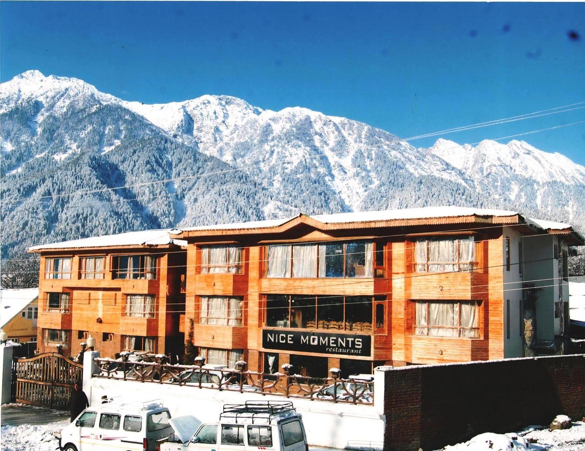 Hotel Paradise Inn Pahalgam Exterior photo