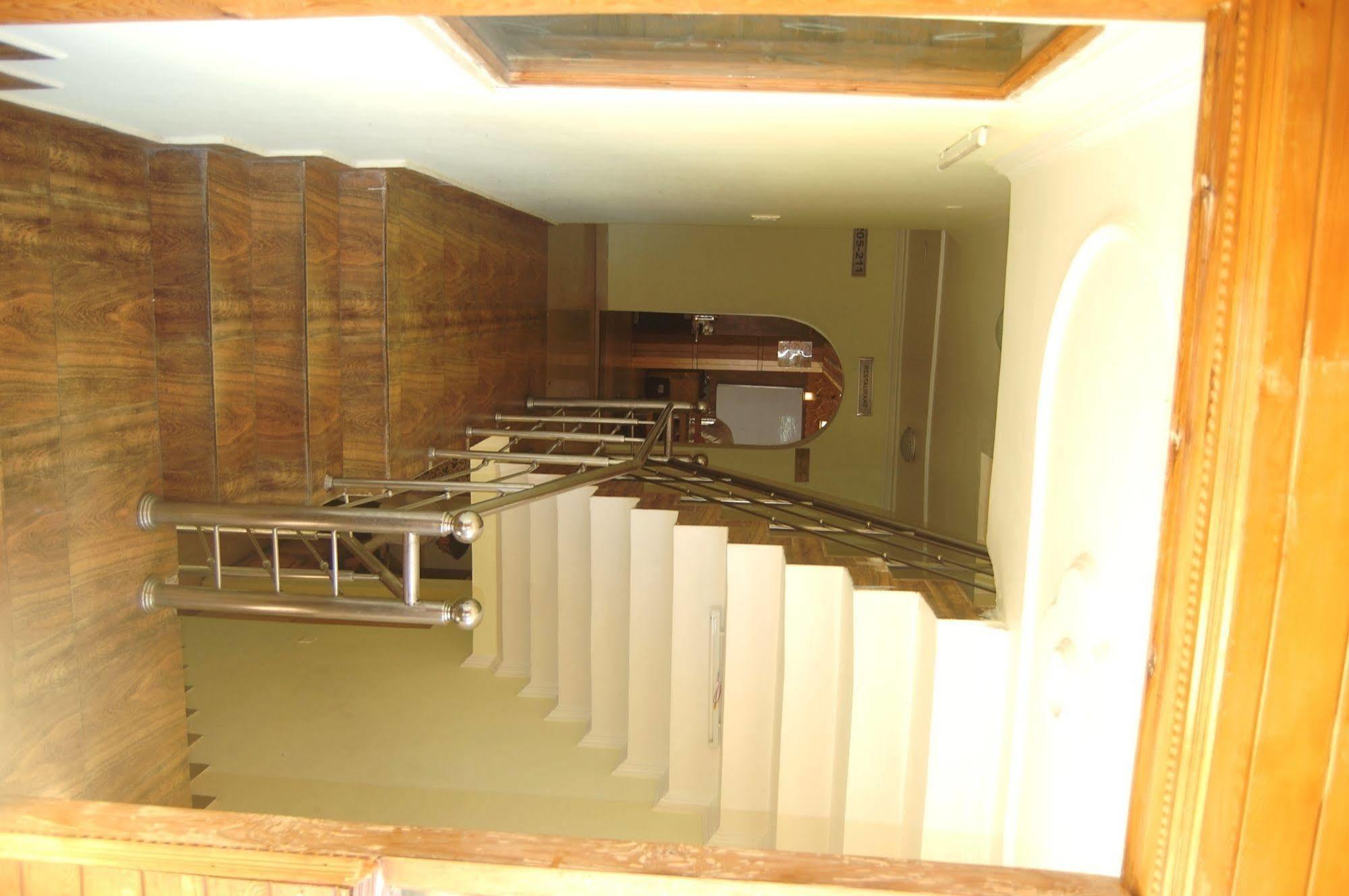 Hotel Paradise Inn Pahalgam Exterior photo