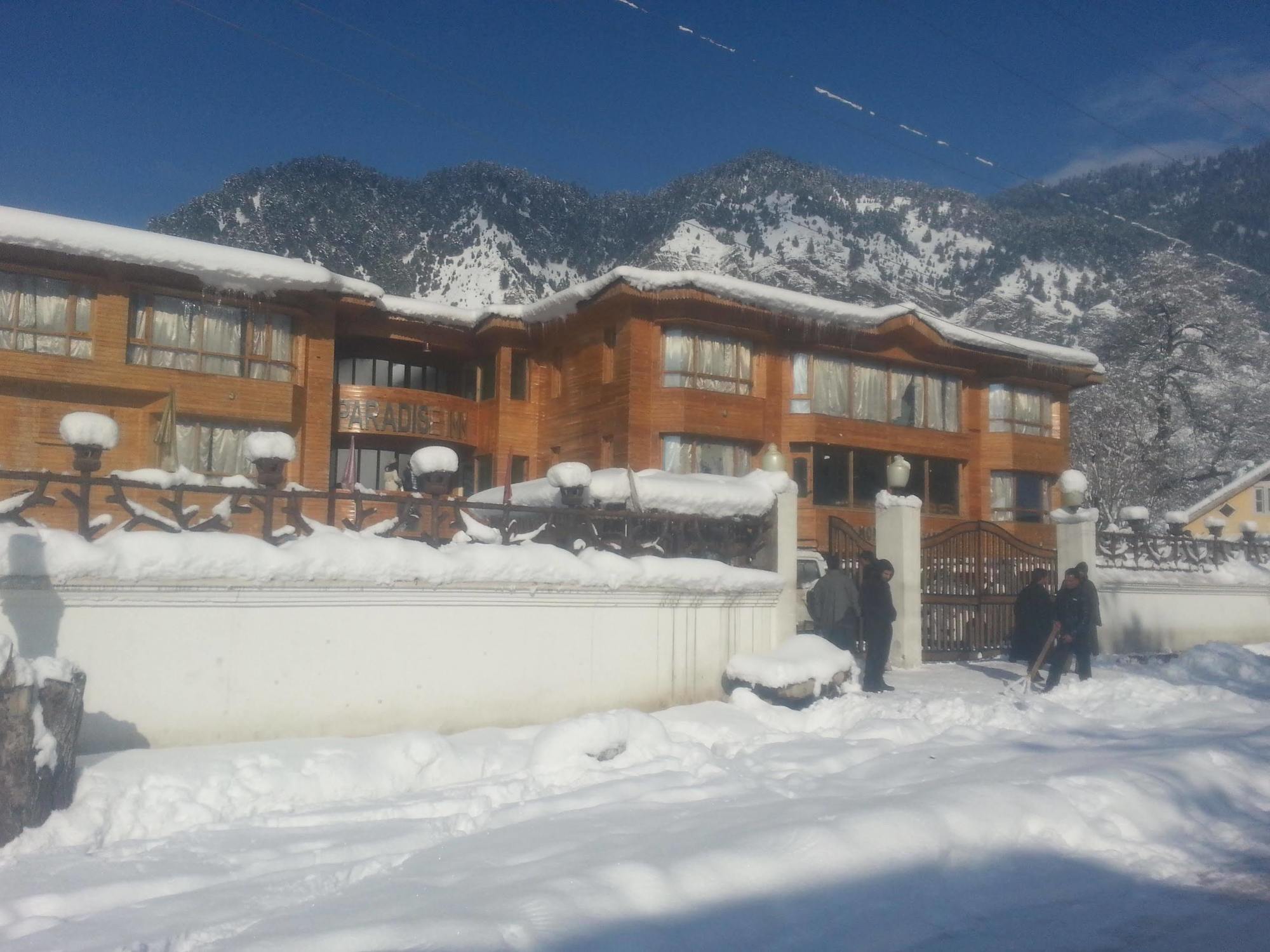 Hotel Paradise Inn Pahalgam Exterior photo