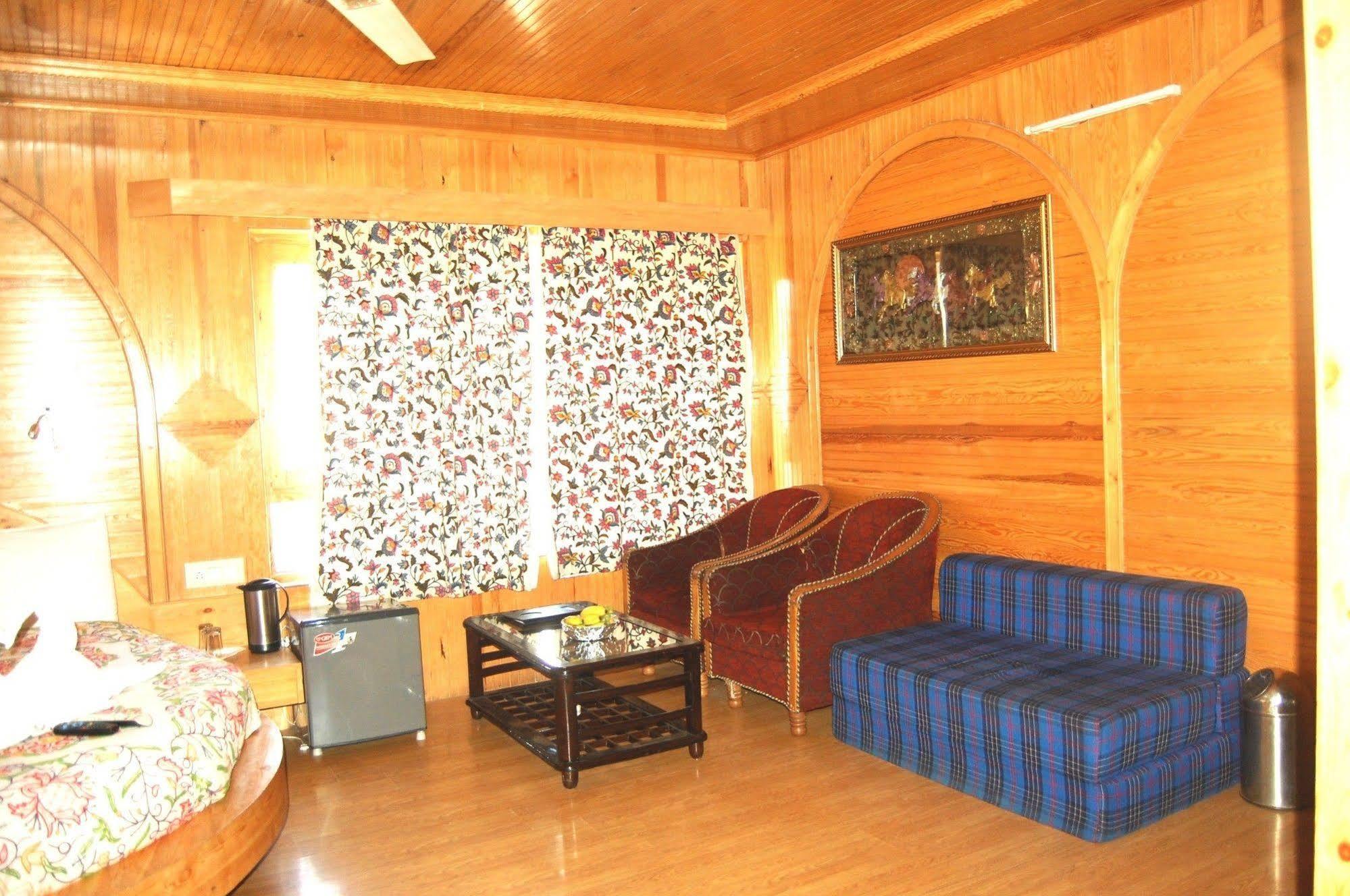 Hotel Paradise Inn Pahalgam Exterior photo