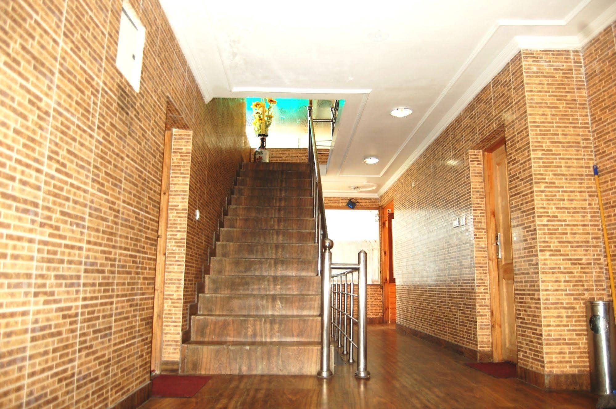 Hotel Paradise Inn Pahalgam Exterior photo
